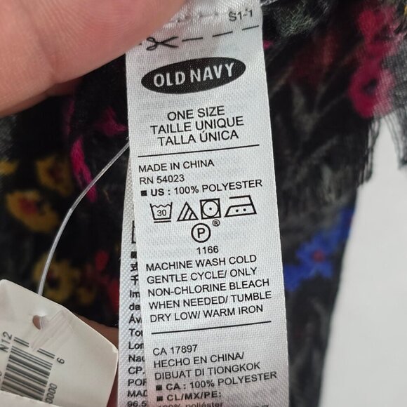 NWT Old Navy Black Red Blue Floral Raw Hem Rectangle Scarf Wrap Sarong - Picture 3 of 5